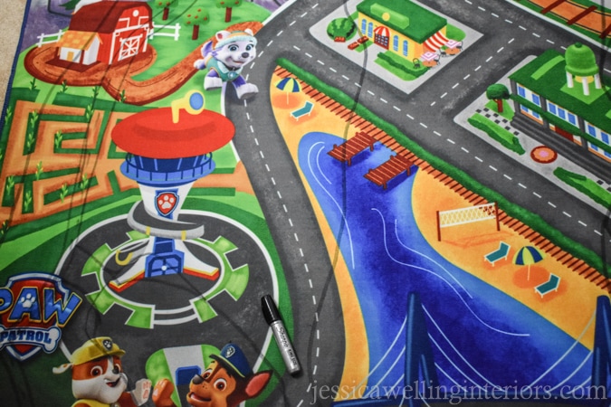 This easy DIY painted play rug is perfect for Li'l Woodzeez, Calico Critters, Little People, and more! It's the perfect mat for hours of imaginative play!﻿