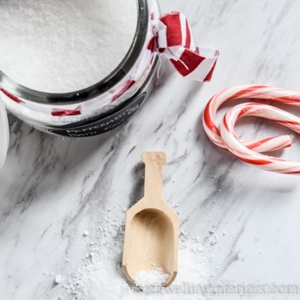 peppermint bath salts with candycanes