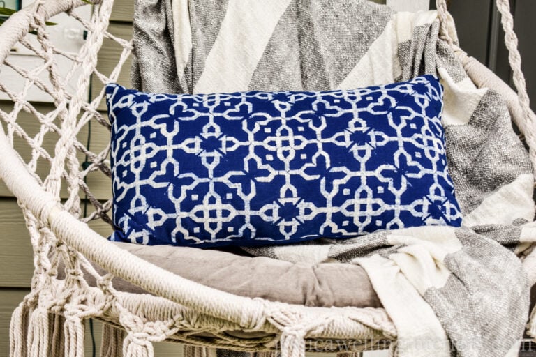 DIY Outdoor Throw Pillows: An Ultra-Easy Tutorial