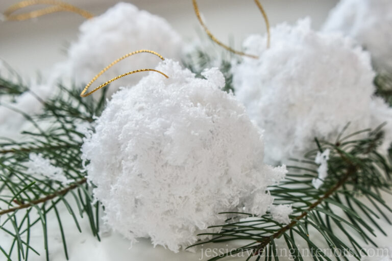 Fluffy Snowballs: Easy DIY Christmas Ornaments