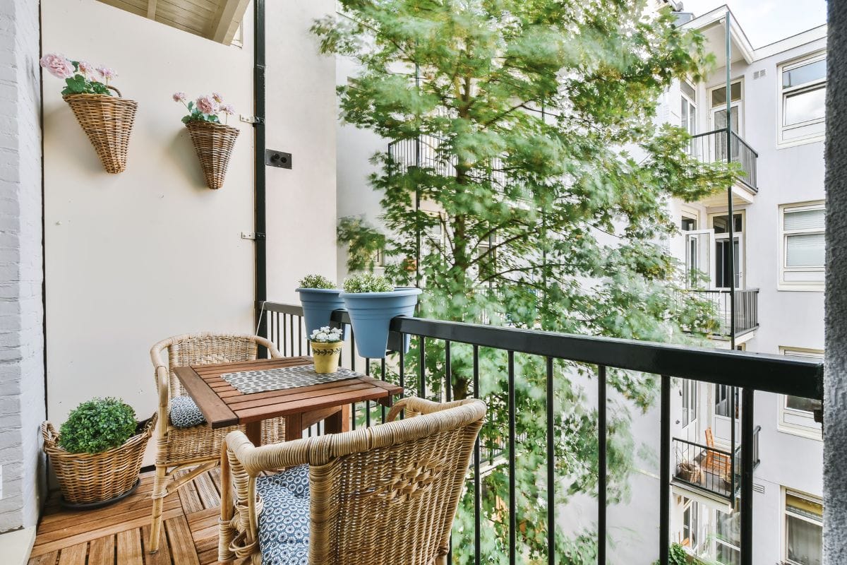 Small Balcony Decor – 15 Space-Smart Ideas That Make Tiny Outdoor Spots Feel Like a Real Room